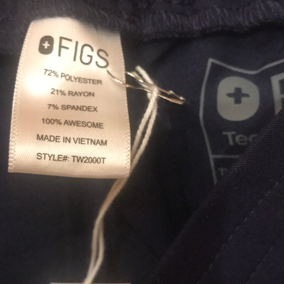 New FIGS Dark Navy Yola Small Tall - Picture 4 of 8